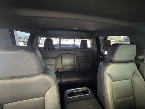 Used 2023 Chevrolet Silverado 1500 LT Trail Boss w/ LT Trail Boss Premium Package AWD/4WD image 31