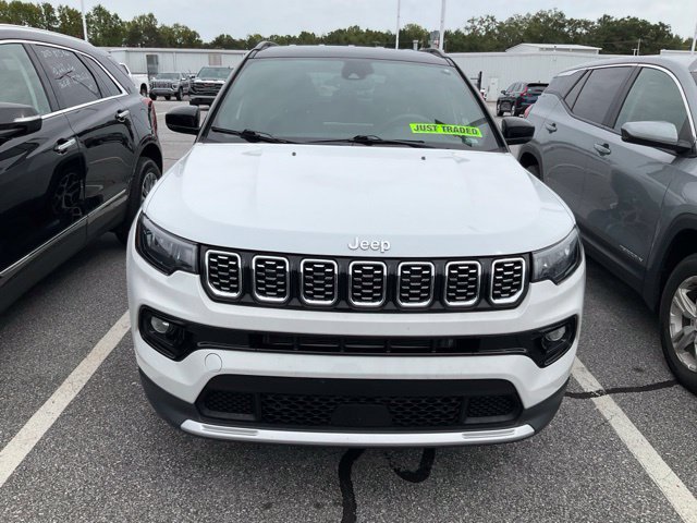 Used 2024 Jeep Compass Limited AWD/4WD image 2