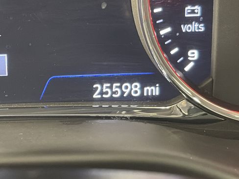 Used 2023 GMC Acadia SLT w/ Elevation Edition AWD/4WD image 15