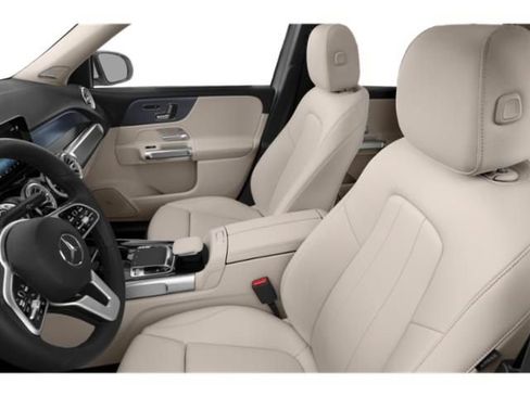 Used 2022 Mercedes-Benz GLB 250 image 10