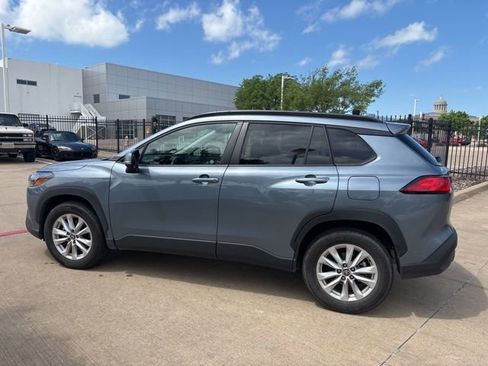 Certified 2024 Toyota Corolla Cross LE w/ Moonroof Package image 8