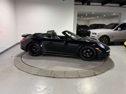 Used 2017 Porsche 911 Carrera image 12