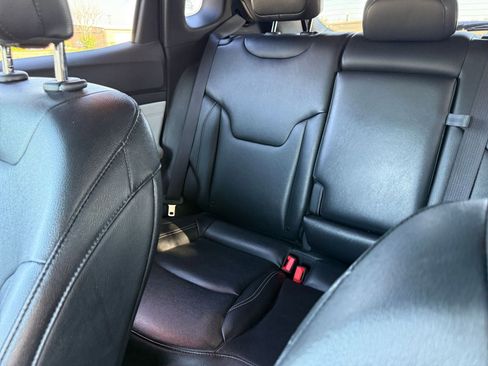 Used 2025 Jeep Compass Limited AWD/4WD image 39