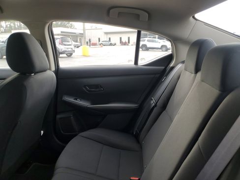 Used 2024 Nissan Sentra S image 11