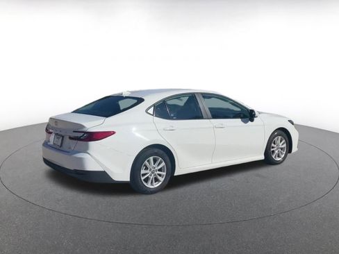 Used 2025 Toyota Camry LE image 15