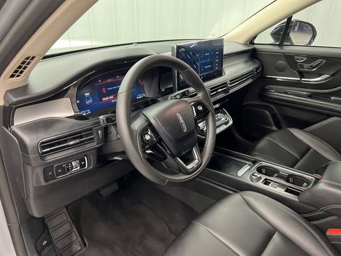 Used 2023 Lincoln Corsair FWD image 13