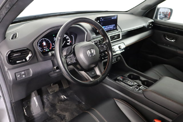Used 2025 Honda Pilot TrailSport image 28