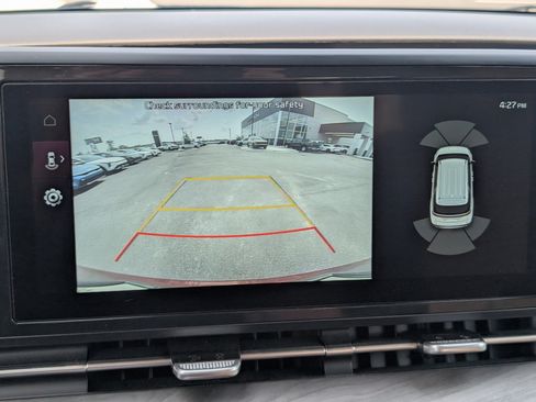 Used 2024 Kia Carnival EX FWD image 18