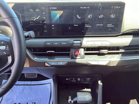 Used 2025 Kia K4 EX image 29