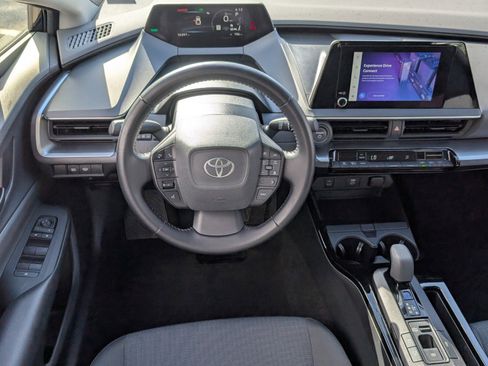 Used 2024 Toyota Prius LE image 12