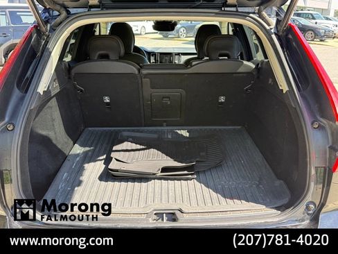 Used 2021 Volvo XC60 T6 Momentum w/ Premium Package AWD/4WD image 17