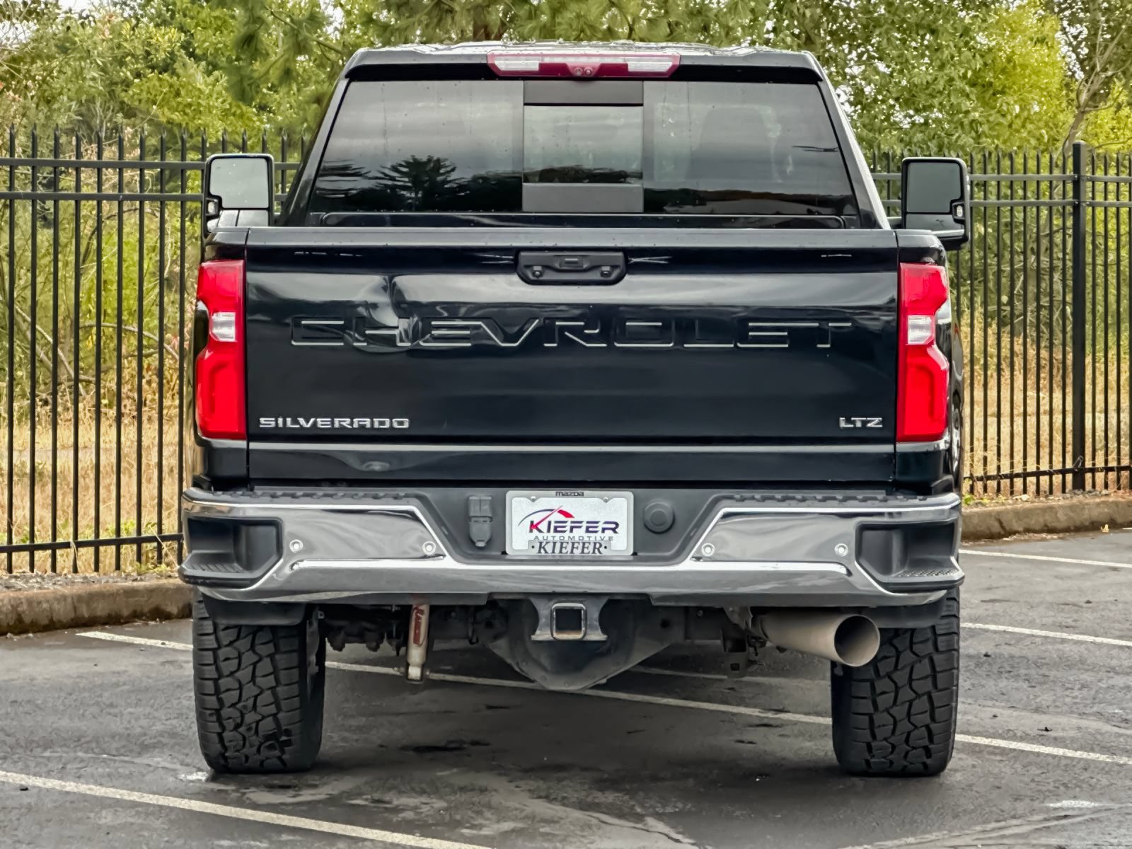 Used 2021 Chevrolet Silverado 2500 LTZ w/ LTZ Premium Package AWD/4WD image 4