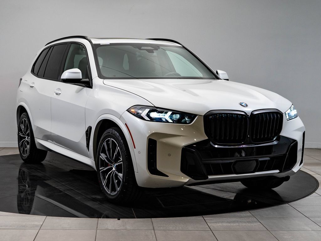 Used 2025 BMW X5 xDrive40i w/ M Sport Package AWD/4WD image 12