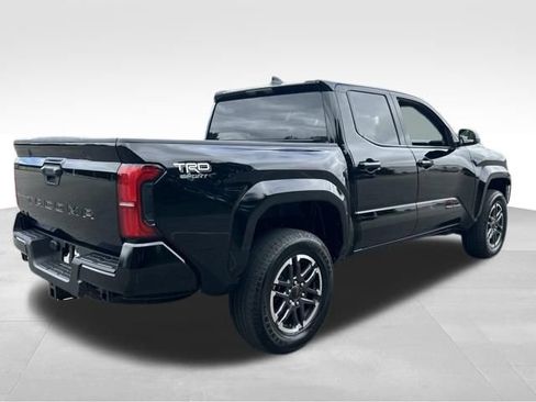 Used 2025 Toyota Tacoma TRD Sport AWD/4WD image 6
