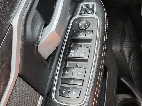 Used 2024 RAM 2500 Big Horn w/ Off Road Package AWD/4WD image 16