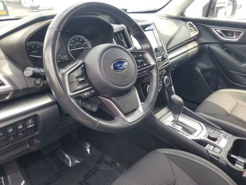 Used 2022 Subaru Forester Premium image 18