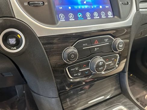 Used 2017 Chrysler 300 Limited AWD/4WD image 23
