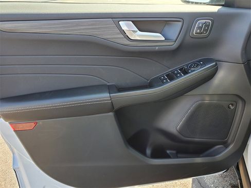 New 2025 Ford Escape SE w/ PHEV Premium Package image 21