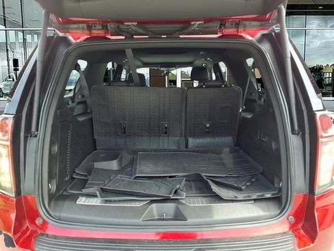 Used 2022 Chevrolet Suburban RST w/ Luxury Package AWD/4WD image 12