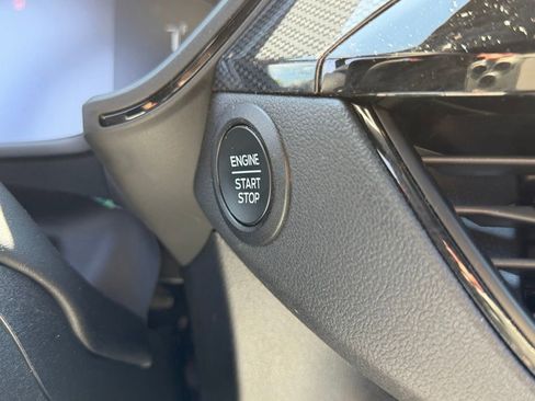 Used 2025 Ford Escape ST-Line Select AWD/4WD image 21