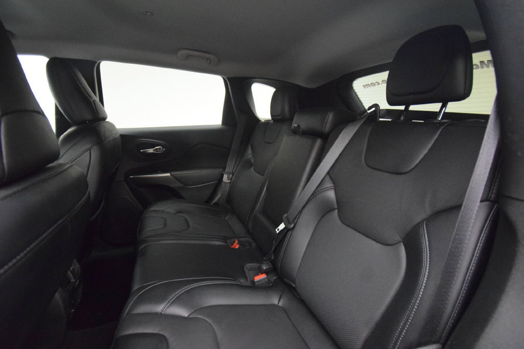 Used 2022 Jeep Cherokee Latitude Lux FWD image 17