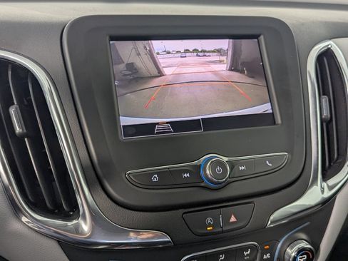 Used 2024 Chevrolet Equinox LT FWD image 19