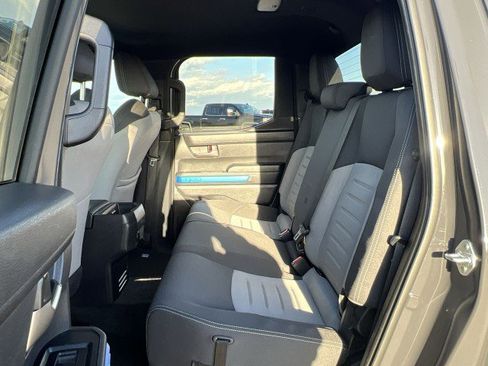 Used 2025 Toyota Tacoma TRD Off-Road image 24