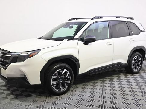 Used 2026 Subaru Forester Premium AWD/4WD image 2