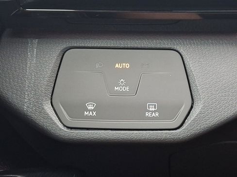Used 2025 Volkswagen ID.4 Pro RWD image 23
