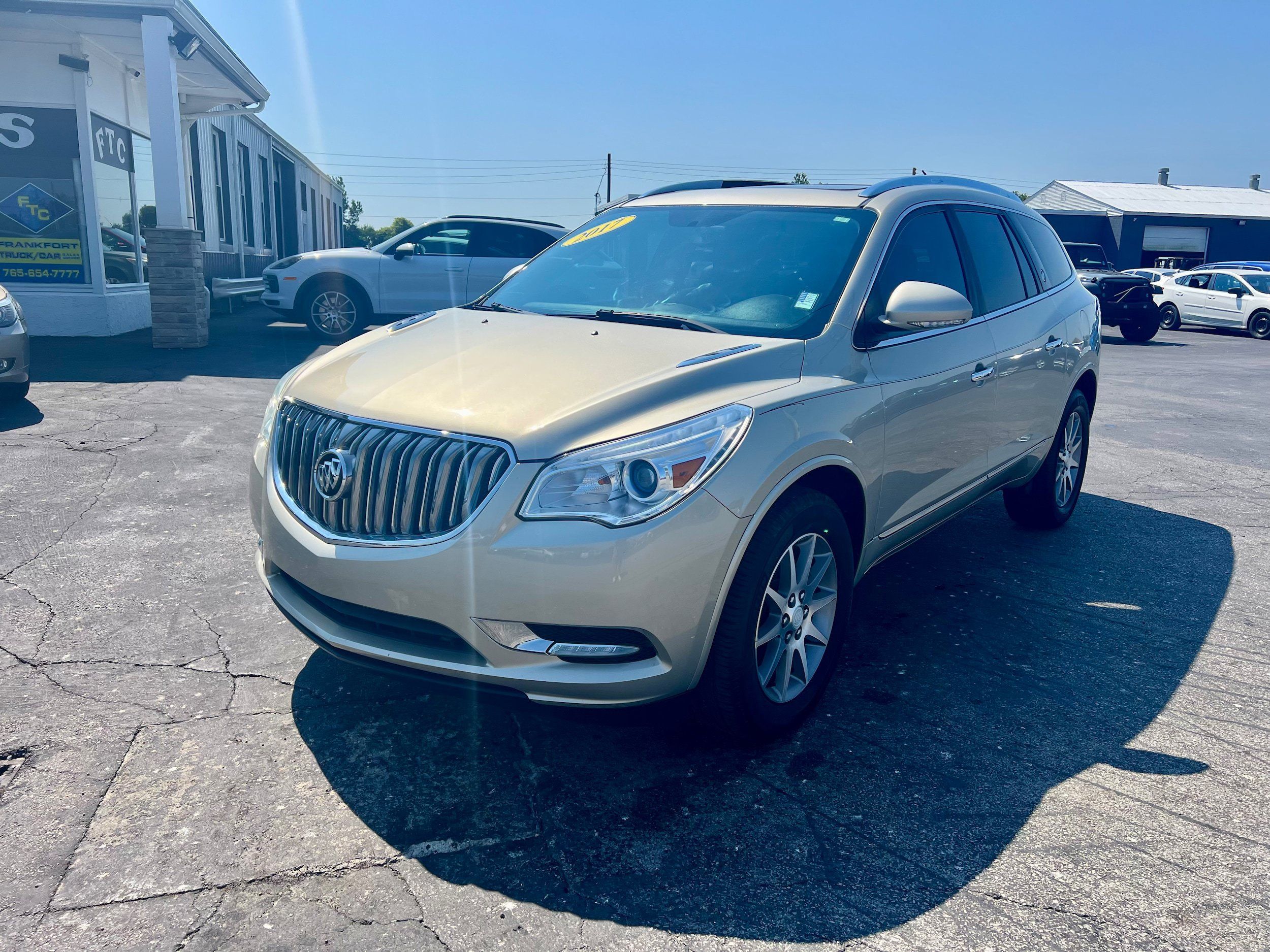 Used 2017 Buick Enclave Leather FWD image 1