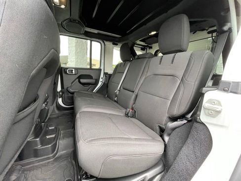 Used 2023 Jeep Wrangler Unlimited w/ Sun & Screen Package AWD/4WD image 25