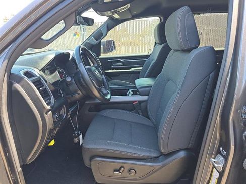 Used 2022 RAM 1500 Big Horn AWD/4WD image 2