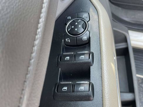 Used 2020 Ford Expedition XLT w/ Equipment Group 202A RWD image 16