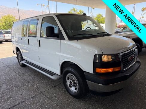 Used 2024 GMC Savana 2500 w/ Driver Convenience Package RWD image 2