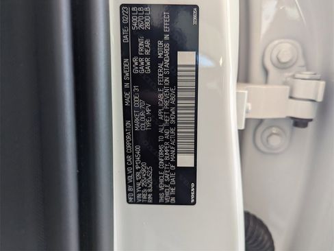 Used 2023 Volvo XC60 B5 Plus w/ Protection Package Premier image 41