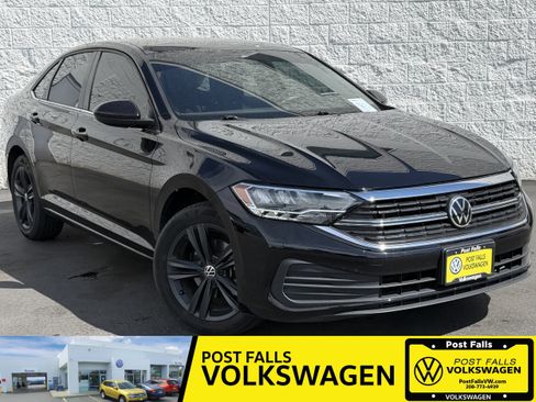 Used 2022 Volkswagen Jetta SE FWD image 1