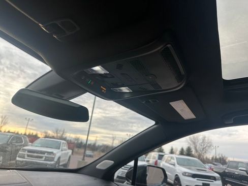 Used 2024 Cadillac XT5 Premium Luxury image 19