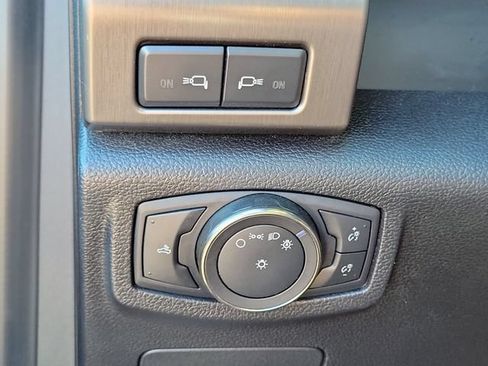 Used 2018 Ford F150 Raptor w/ Equipment Group 802A Luxury AWD/4WD image 17