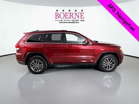 Used 2020 Jeep Grand Cherokee Laredo w/ 18" Wheel & 8.4" Radio Group image 8