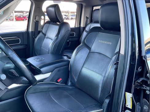 Used 2019 RAM 3500 Laramie image 9