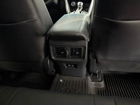 Used 2021 Toyota Venza Limited w/ Advanced Technology Package AWD/4WD image 19