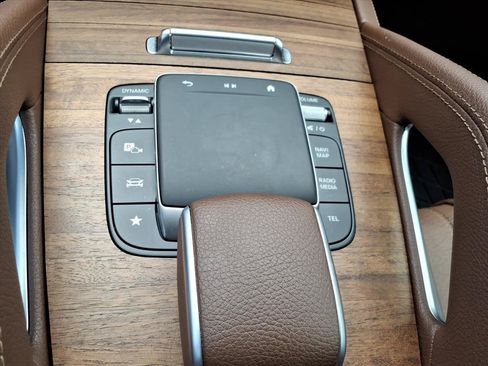 Certified 2024 Mercedes-Benz GLS 450 4MATIC image 18