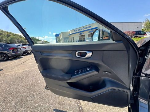Used 2025 Honda Civic Sport image 21