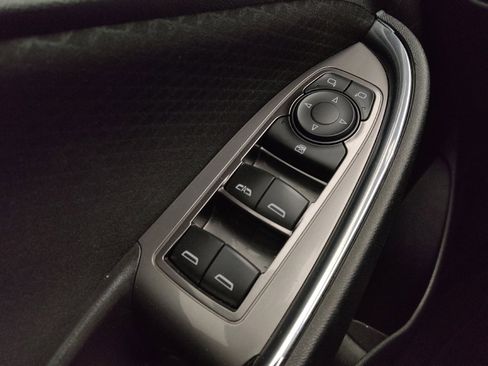 Used 2017 Chevrolet Malibu LT FWD image 27
