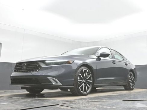 Used 2025 Honda Accord Touring image 44