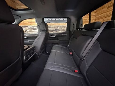 Used 2024 Chevrolet Silverado 1500 LTZ w/ Technology Package AWD/4WD image 34