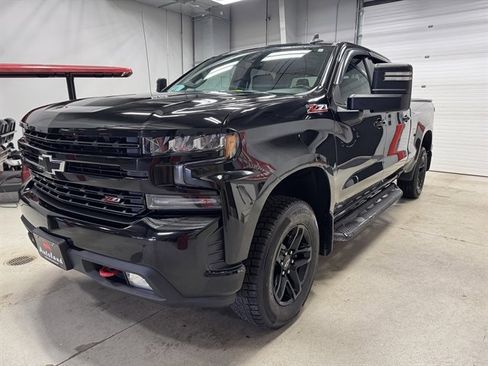 Used 2021 Chevrolet Silverado 1500 LT Trail Boss w/ Convenience Package II AWD/4WD image 3