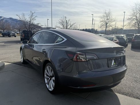 Used 2018 Tesla Model 3 Long Range image 5