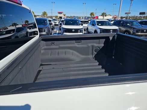 Used 2024 Nissan Frontier SV w/ Technology Package image 10