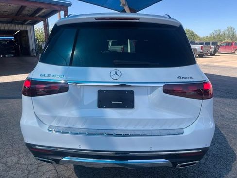 Used 2025 Mercedes-Benz GLS 450 4MATIC image 7